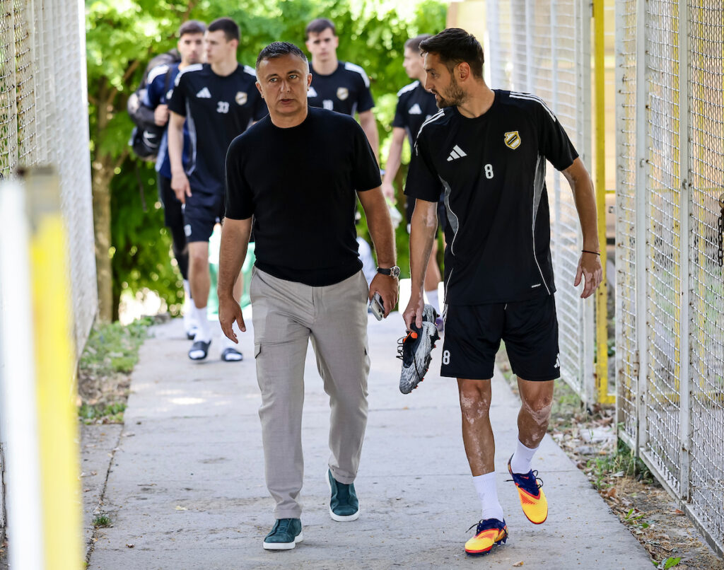 RASTANAK: Iskusni fudbaler napušta Čukarički!