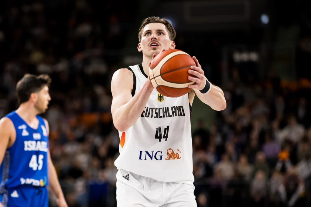 KRAMER POKAZAO ŠTA ZNA: U dresu Nemačke pokazao šta od njega mogu da čekuju navijači Zvezde!