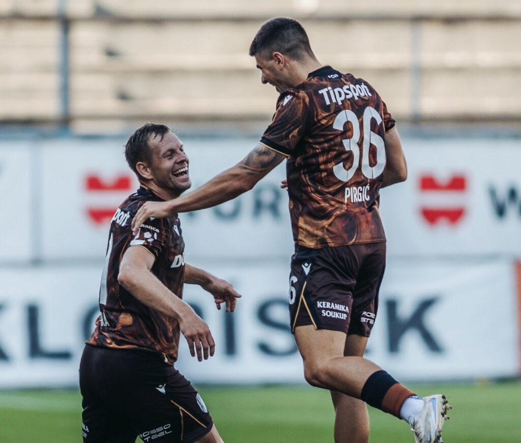 TOTALNO LUDILO U ČEŠKOJ: Plzenj vodio 3:0 posle deset minuta, a onda se dogodilo nešto nestvarno!