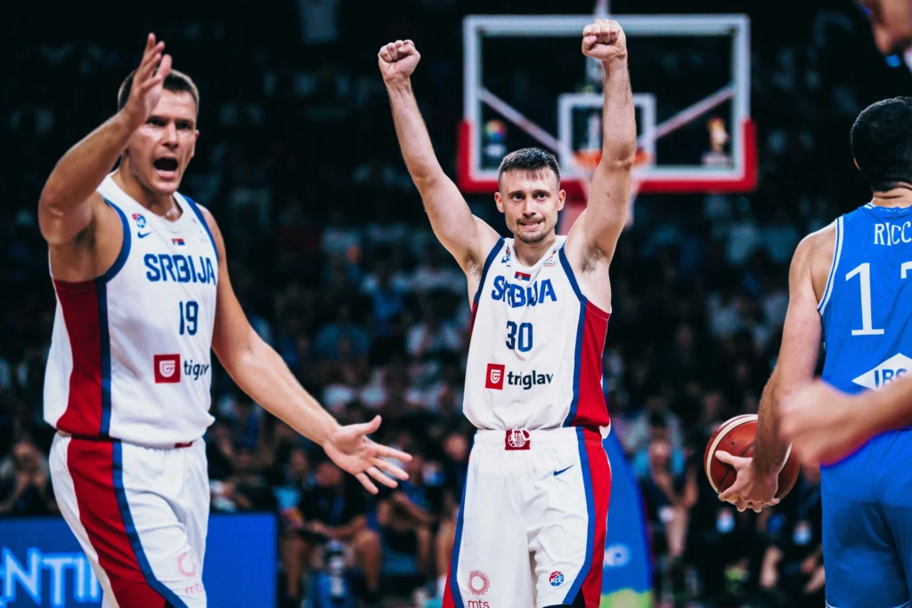 SRBIJA SKINULA PROKLETSTVO: Avramović presudio Italijanima, „orlovi“ napravili ogroman korak ka Mundobasketu!
