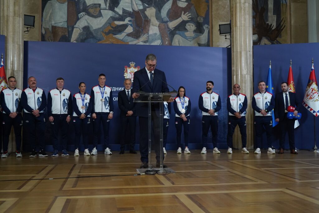 SRPSKI BOKSERI NA PRIJEMU KOD VUČIĆA, NE PAMTI SE OVAKO USPEŠNO PRVENSTVO: Evo šta je predsednik Srbije poručio nakon ovih ostvarenja!