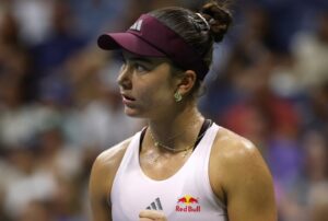 NENORMALNE STVARI SE DEŠAVAJU NA US OPENU: Srpkinja igra pod američkom zastavom, gotovo ceo stadion bio protiv nje!