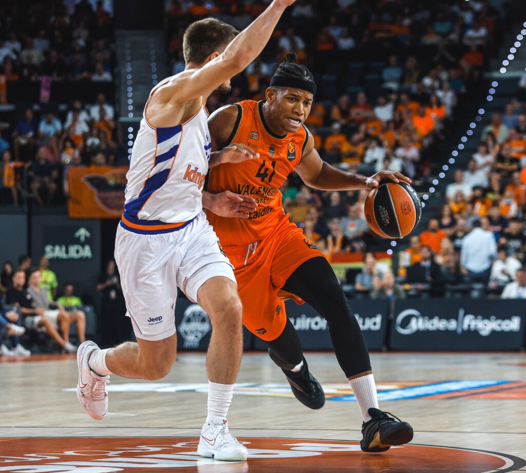 REŠEN PROBLEM NA CENTRU: Hasijel Rivero potpisao do kraja sezone!