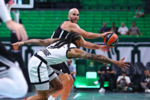 POGLEDAJTE KAKO JE PARTIZAN PAO U ATINI: Kalates magijom pronašao Fostera, a onda je usledila trojka uz sirenu! (VIDEO)