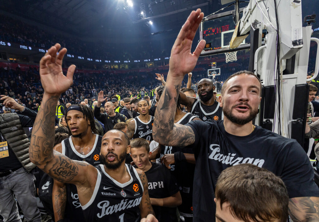SKORO NIKO KAO SRBI, BEOGRAD U VRHU EVROLIGE: Zvezda i Partizan među tri najgledanije utakmice prvog kola!