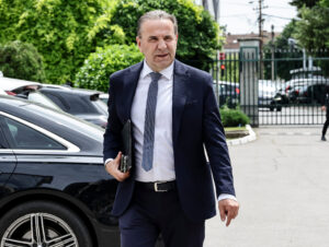 „JAVNOST SE UPLAŠILA KAD JE VIDELA KO SU MOGUĆI KANDIDATI, SVI SU SKOČILI DA NAS MOLE DA OSTANEMO“: Ljajić otkrio jedan od razloga ostanka!