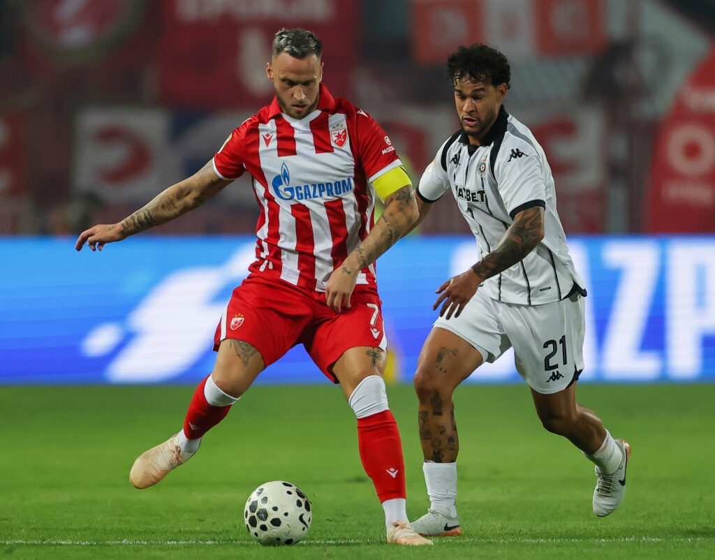 ZVEZDA PREŽIVELA PARTIZAN I UZELA 180. VEČITI DERBI: Crno-beli su prvi put još od 2019. bili bolji rival, pogledajte sve detalje sa utakmice!