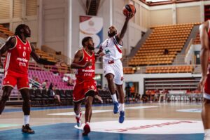 ZVEZDA SRUŠILA ARMANI: Tim Ibona Navara -12 pretvorio u veliku pobedu na Kritu!