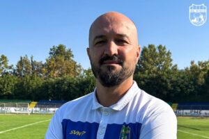 STRANAC NA KLUPI ZEMUNA: Povratnik u Superligu će probati sa regionalnim trenerom da pobegne sa poslednjeg mesta!