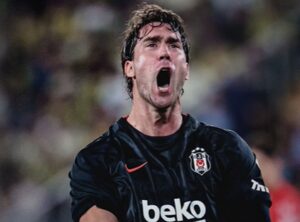 SRBIN VLADA TURSKOM: Dušan Vlahović bio na korak od tuče, pa utišao Fenerbahče u večitom derbiju!