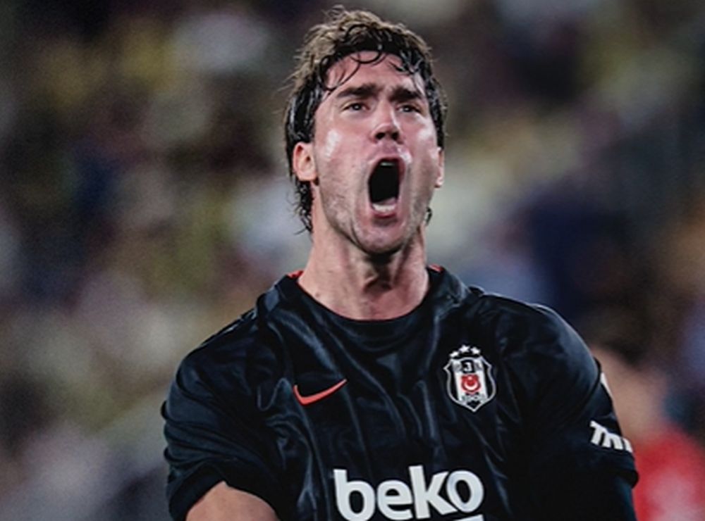 SRBIN VLADA TURSKOM: Dušan Vlahović bio na korak od tuče, pa utišao Fenerbahče u večitom derbiju!