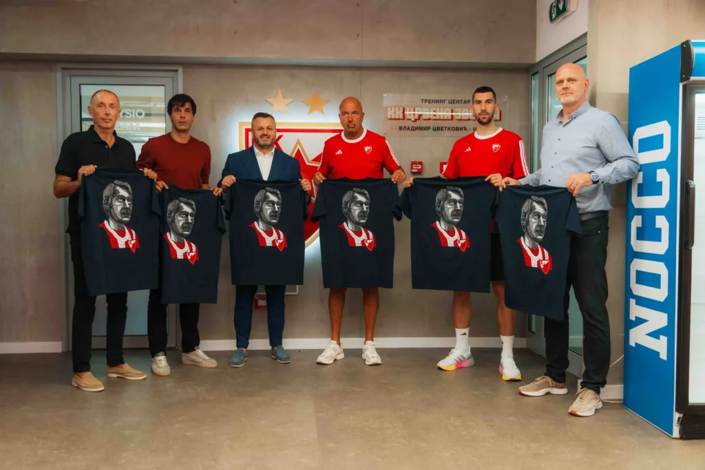 ZVEZDA ODUŽILA VELIKI DUG LEGENDI: Trening centar od sada nosi ime Vladimira Cvetkovića!