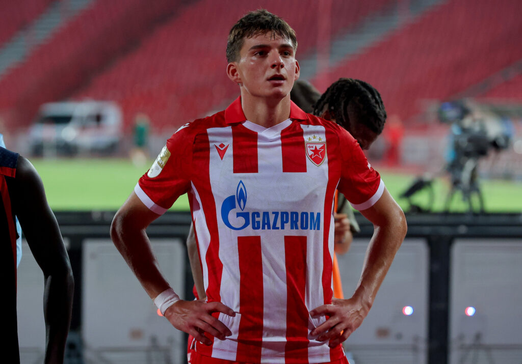 STOJIĆ ODUŠEVLJEN ZVEZDINIM BISEROM, SRBIJA GA HO: „Ima perfektan profil za zadnjeg veznog, odmah se videla razlika!“