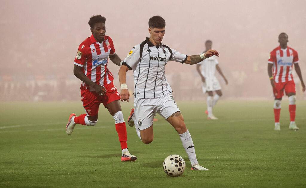 (TABELA) DERBI NAPRAVIO JOŠ VEĆI JAZ: Zvezda prva, Partizan tek 12. na tabeli!