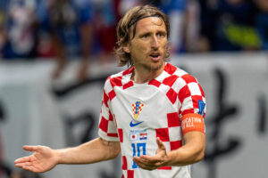MODRIĆ PRIZNAO DA JE DOTAKAO DNO: „Prvi put osećam sram posle jedne utakmice!“