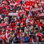 NIKADA NEĆETE POGODITI KO JE NOVI LIDER BUNDESLIGE: Sa igračem manje srušili Šalke u 85. minutu i preskočili nemačke gigante!