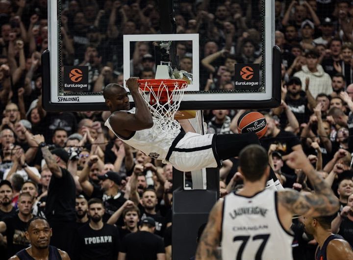 EVO ZAŠTO NE TREBA DA SLUŠATE PODKASTERE I INTERNET STRUČNJAKE, BAJERN PAO USRED MINHENA: „Evrokup“ Partizan nije neki tim, samo ima tri vezane pobede u Evroligi!