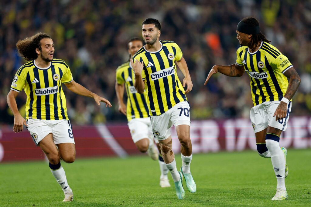 EL: OKRŠAJ VELIKANA U PIREJU: Olimpijakos čeka Fenerbahče u borbi za vrh!