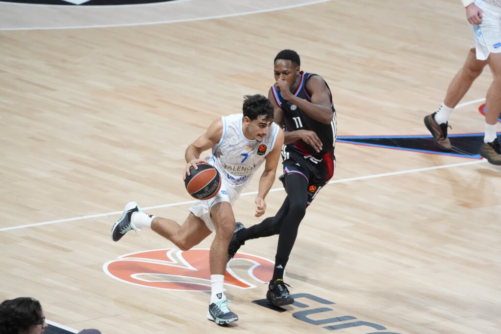 EVROLIGA GORELA ŠIROM EVROPE: Fenerbahče srušio Olimpijakos u drami, Žalgiris razbio Asvel, Valensija zatrpala koš Pariza!