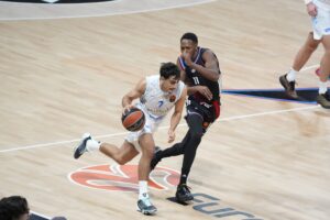 EVROLIGA GORELA ŠIROM EVROPE: Fenerbahče srušio Olimpijakos u drami, Žalgiris razbio Asvel, Valensija zatrpala koš Pariza!