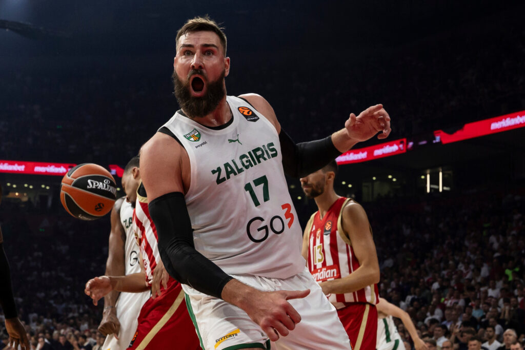 VALANČIJUNAS PROGOVORIO SRPSKI: Srušio Zvezdu i Partizan, pa se obratio Jokiću na našem jeziku!