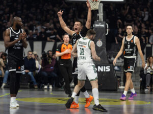 ARIJAN LAKIĆ HTEO DA BRIŠE PARKET SA NJIM, PA SE POVREDIO U BEOGRADU: Željko Obradović ostao bez izuzetnog šutera!