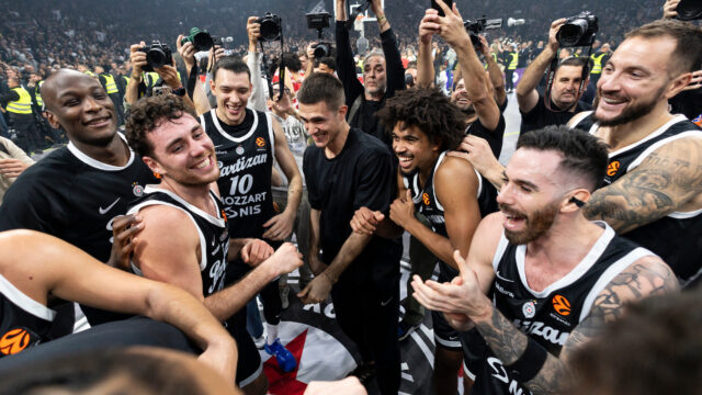 PARTIZAN NE STAJE SA POJAČANJIMA: Crno-beli srušili Zvezdu, pa krenuli po centra!