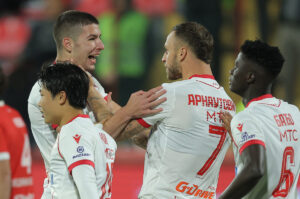ZVEZDA PROTUTNJALA UBOM: Ivanić šokirao domaćina posle 13 sekundi, Arnautović blistao u goleadi crveno-belih!