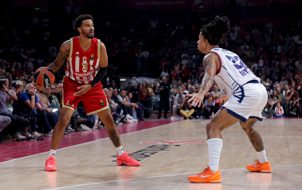 Crvena Zvezda v Anadolu Efes basketball match of Euroleague 2026/2027 Round 3 Crvena zvezda