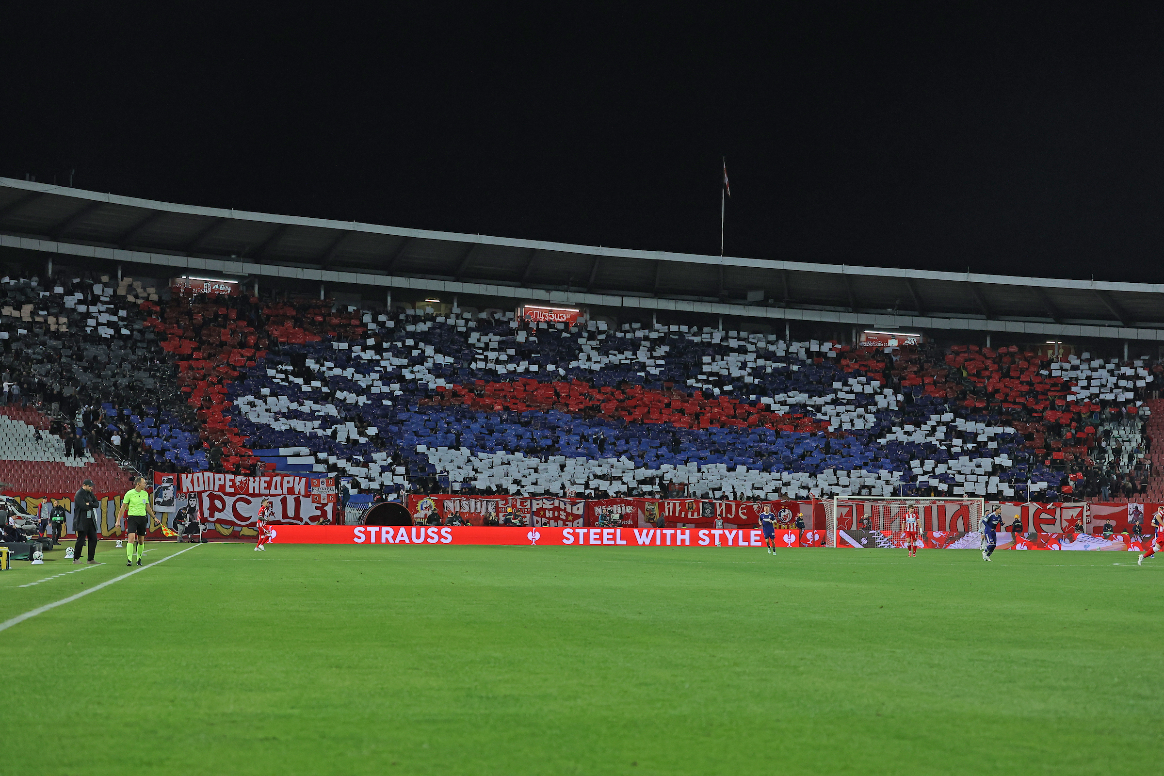 DOKLE VIŠE?! Zvezda ponovo kažnjena – UEFA uzela novac, navijačima zatvorila deo severa!