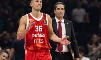 Crvena Zvezda v Baskonia Vitoria Gasteiz Turkish Airlines EuroLeague